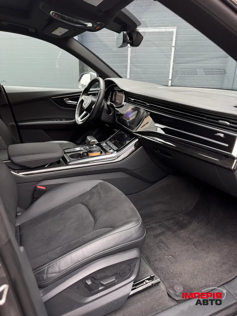 Audi Q8 - фото 15