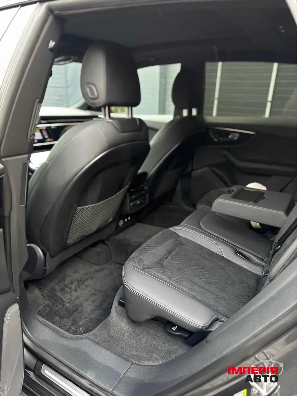 Audi Q8 - фото 17
