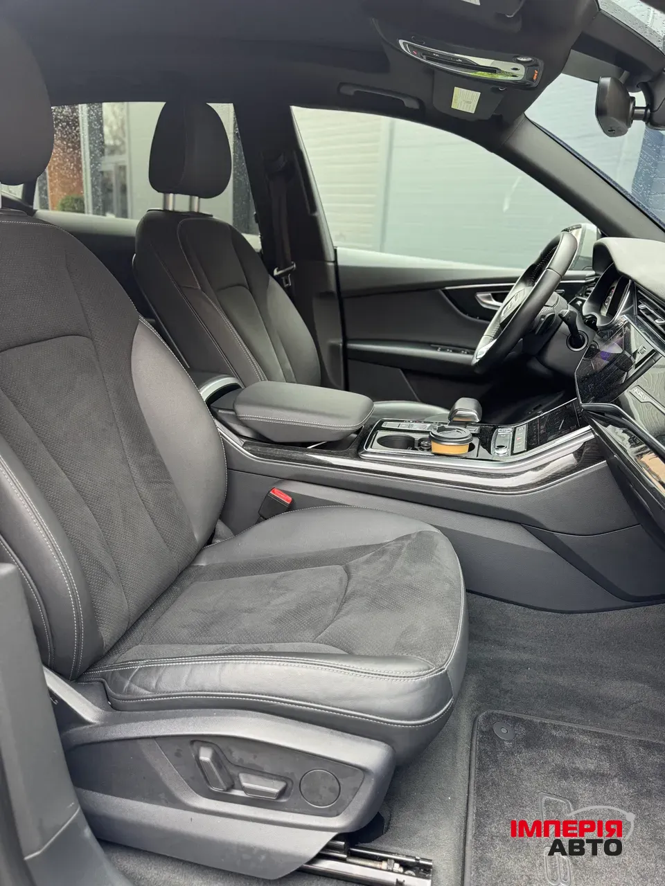 Audi Q8 - фото 16