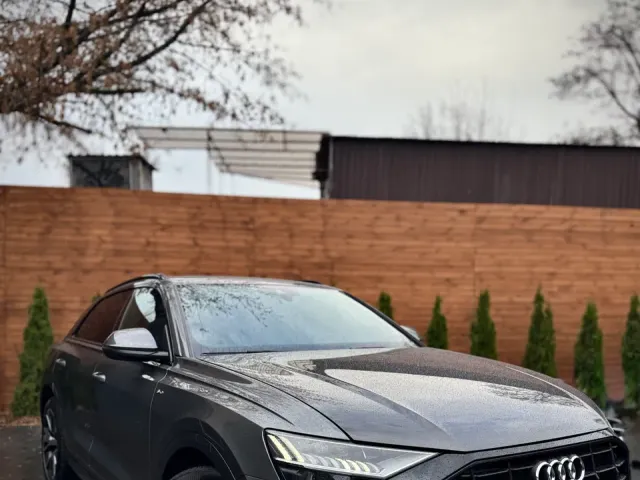 Audi Q8 - фото 4