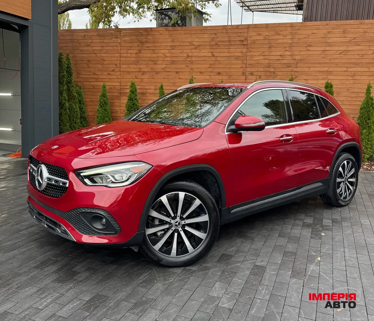 Mercedes-Benz GLA - фото 1