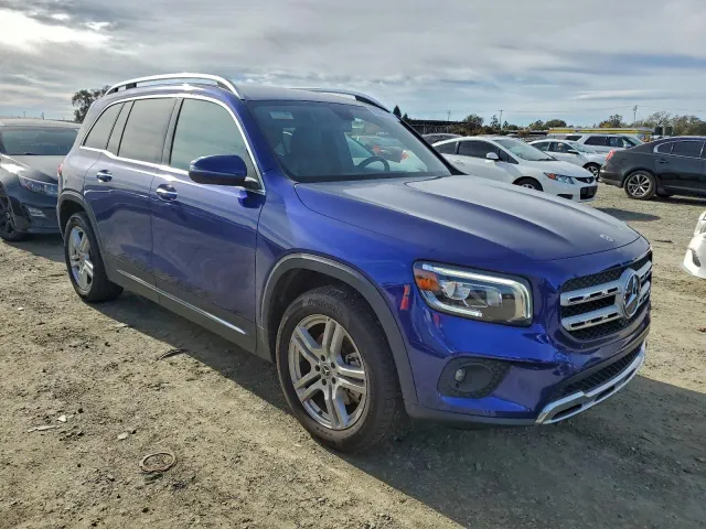 Mercedes-Benz GLB - фото 1