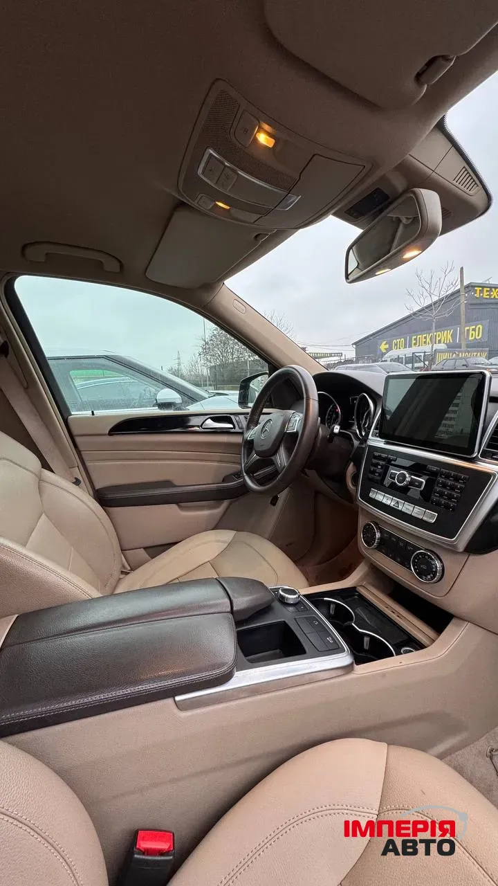 Mercedes-Benz M-Класс - фото 12