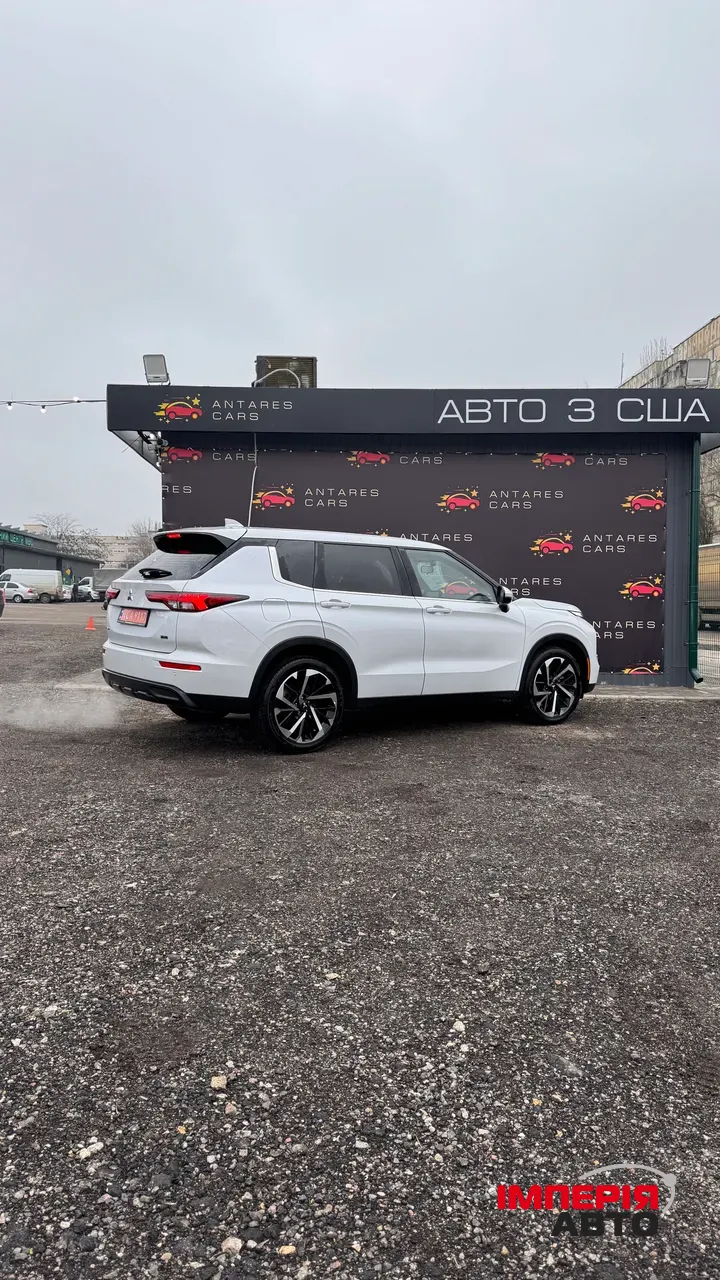 Mitsubishi Outlander - фото 7