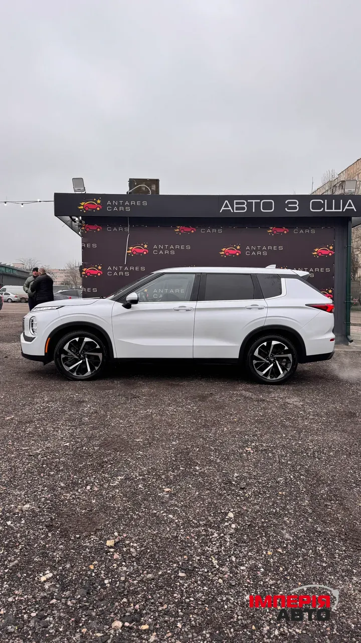 Mitsubishi Outlander - фото 4