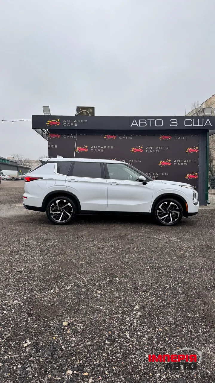 Mitsubishi Outlander - фото 8