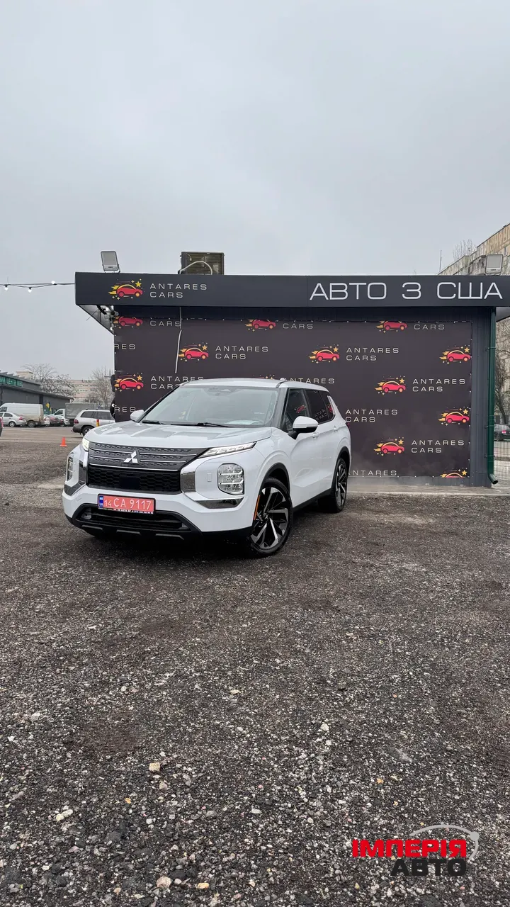 Mitsubishi Outlander - фото 3