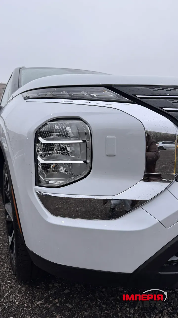 Mitsubishi Outlander - фото 10