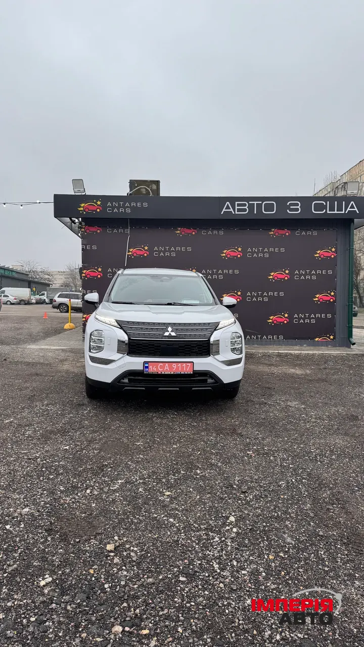 Mitsubishi Outlander - фото 2