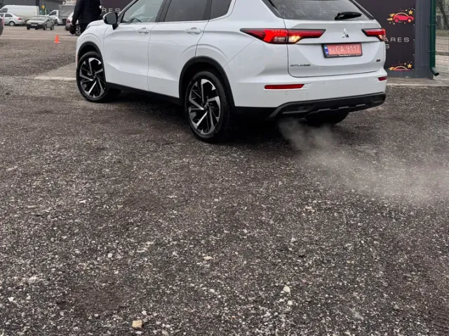 Mitsubishi Outlander - фото 5