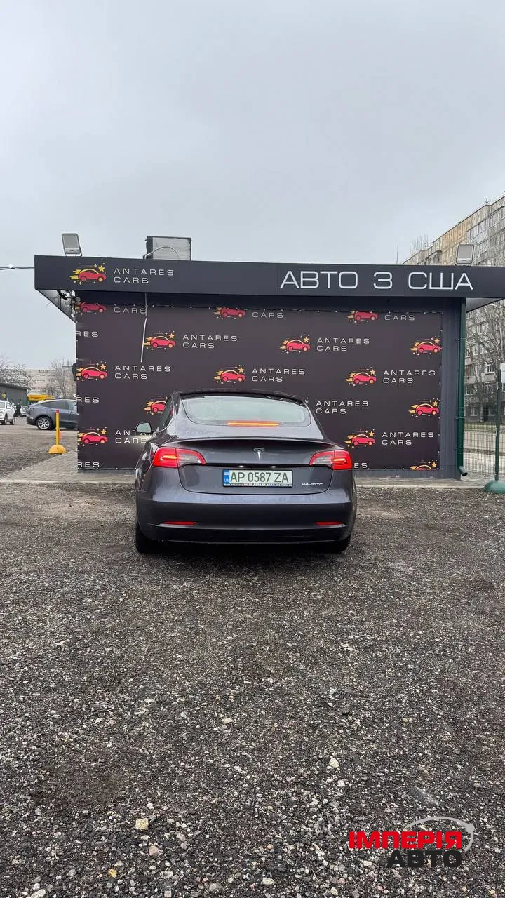Tesla Model 3 - фото 4