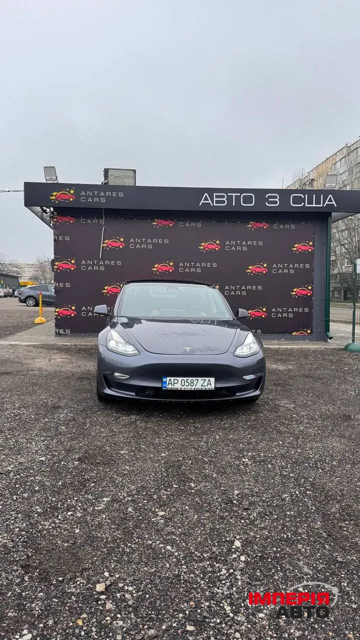 Tesla Model 3 - фото 7