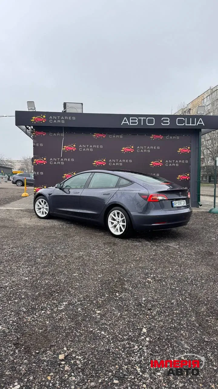 Tesla Model 3 - фото 5