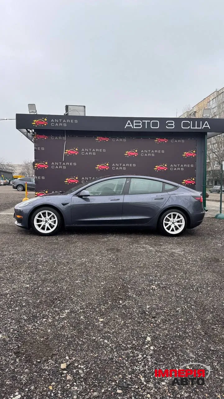 Tesla Model 3 - фото 6