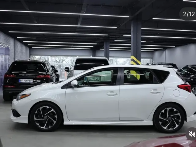 Toyota Corolla - фото 1