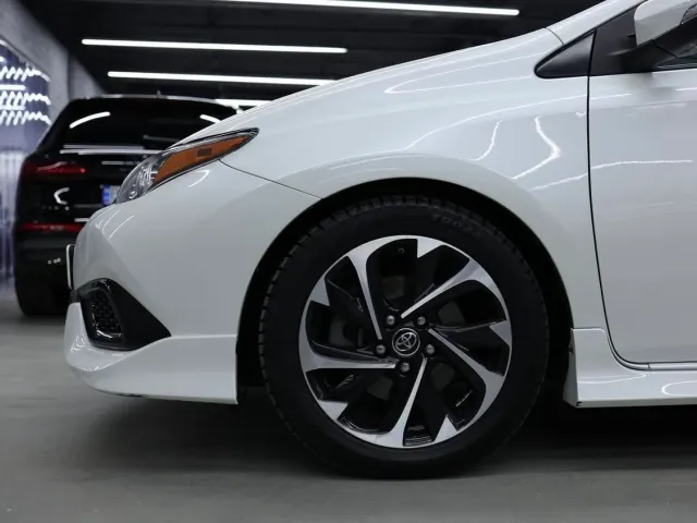 Toyota Corolla - фото 2