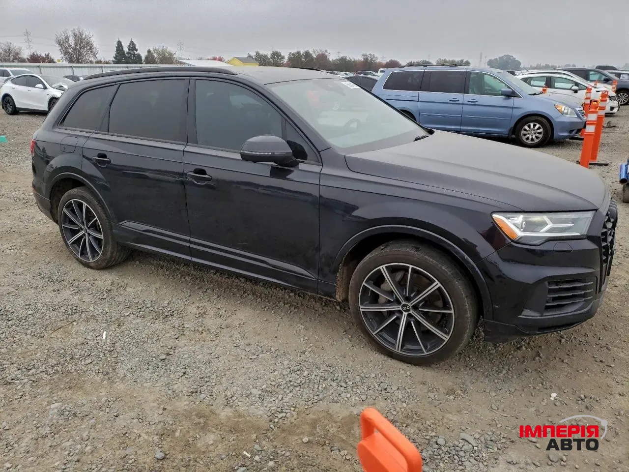 Audi Q7 - фото 1