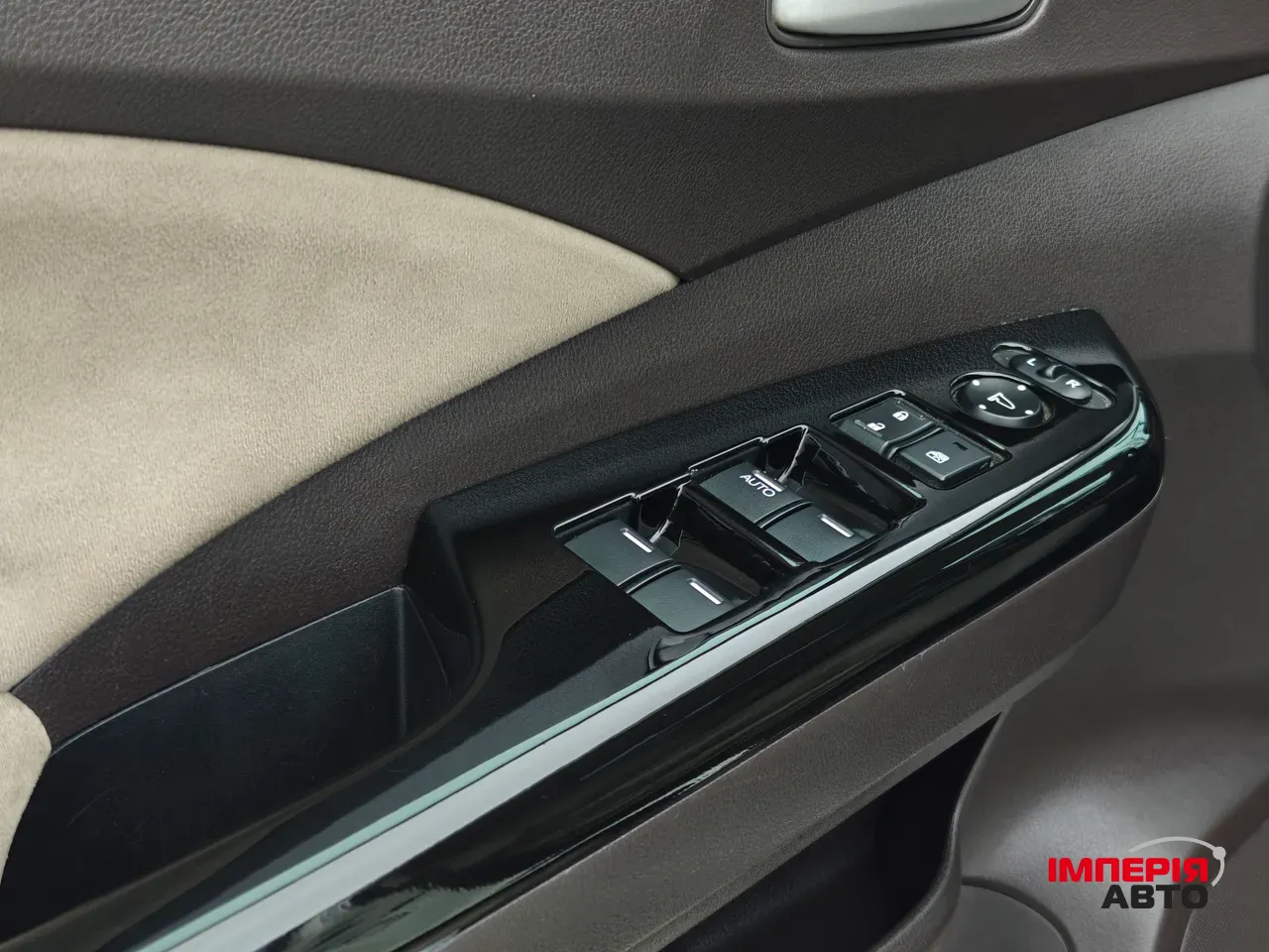 Honda CR-V - фото 19