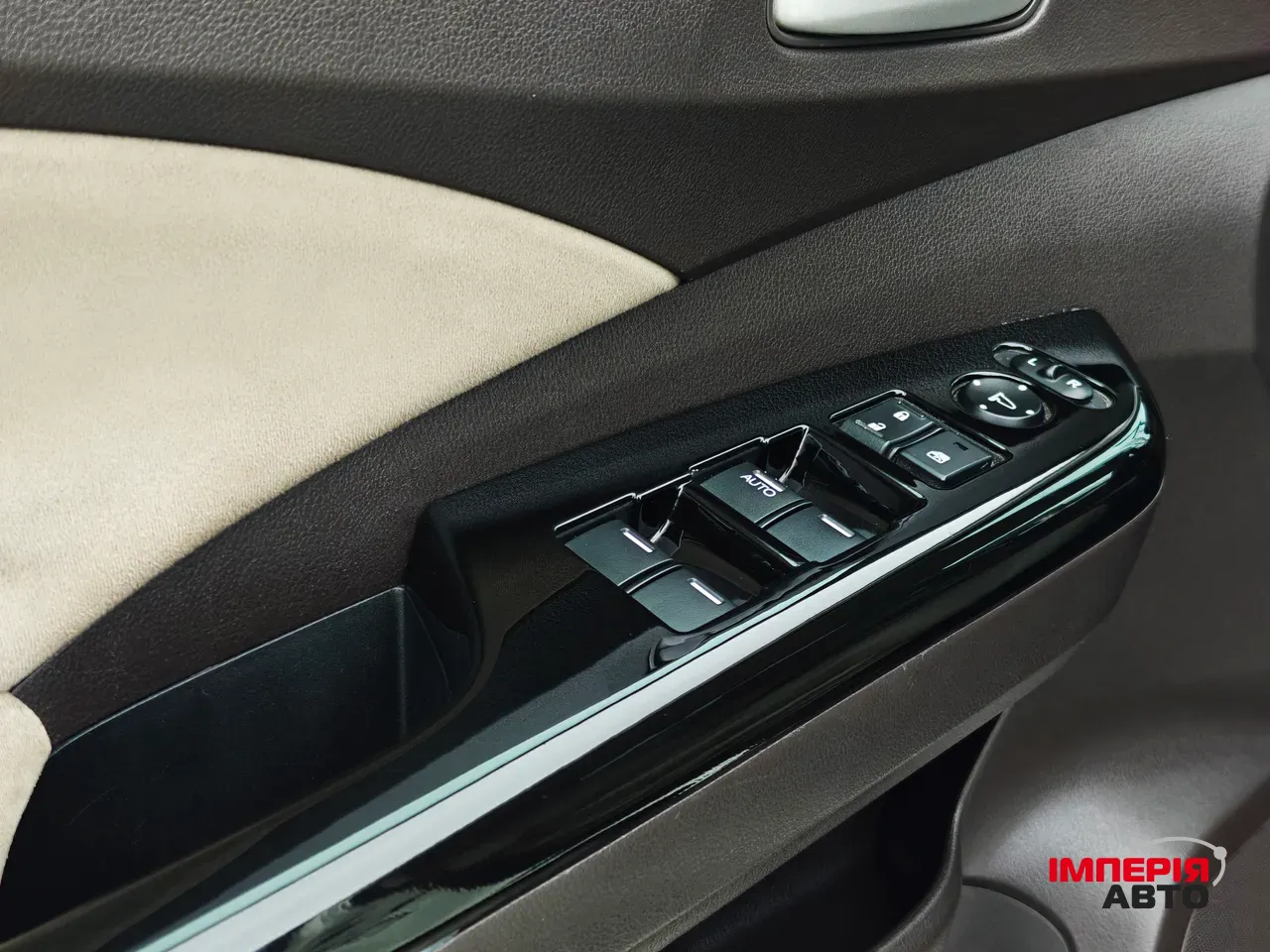 Honda CR-V - фото 17