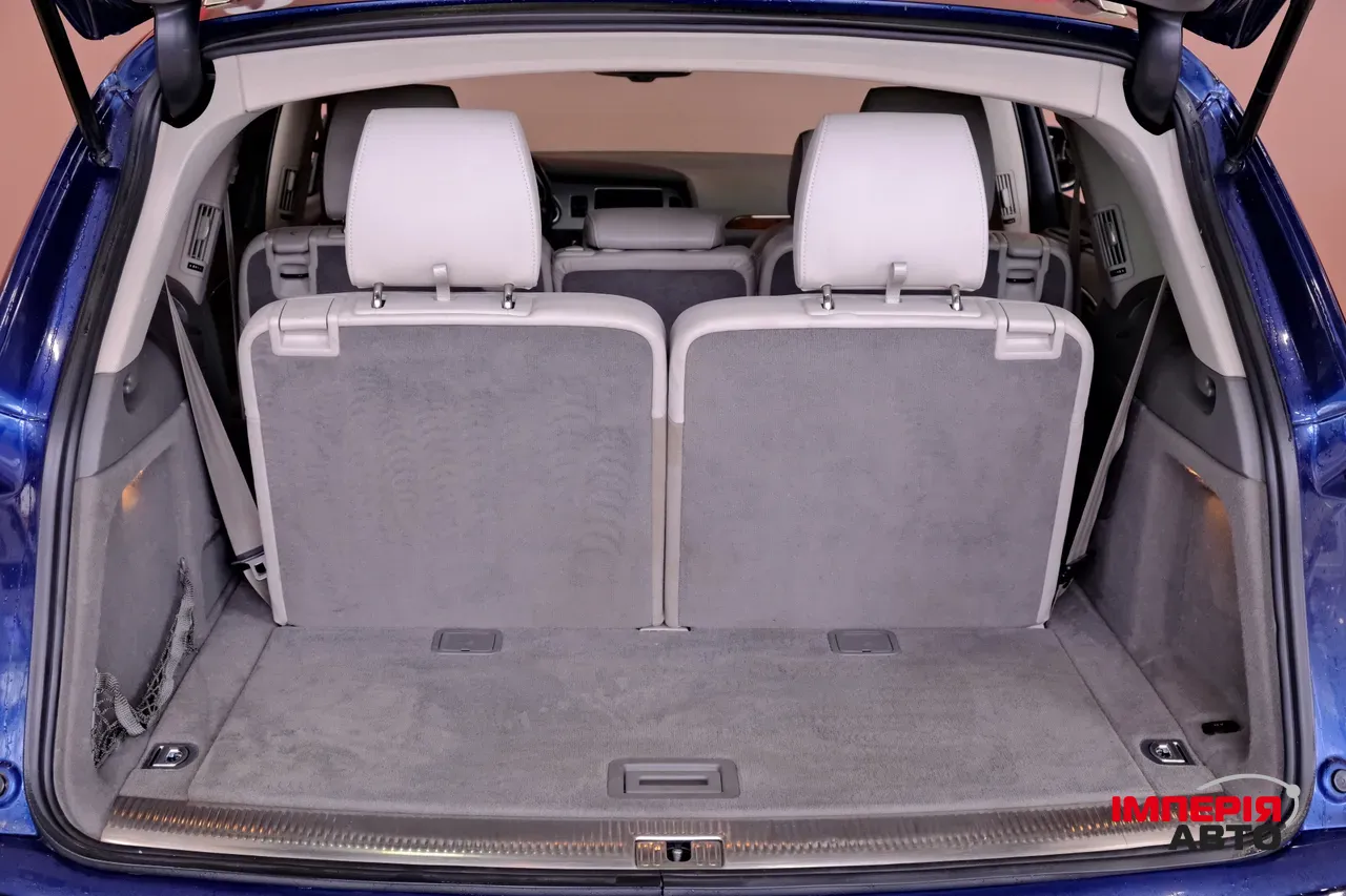 Audi Q7 - фото 9