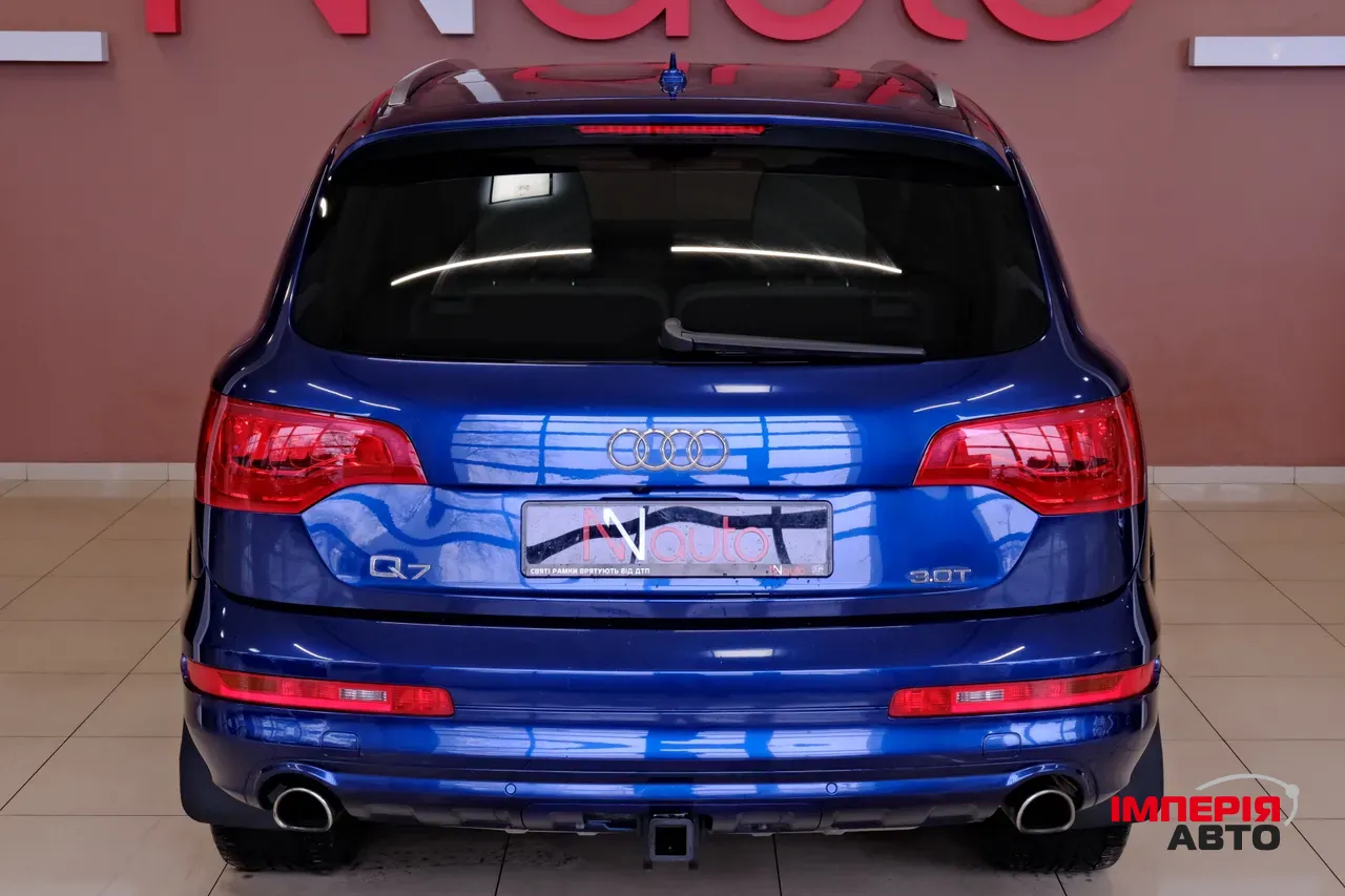 Audi Q7 - фото 6