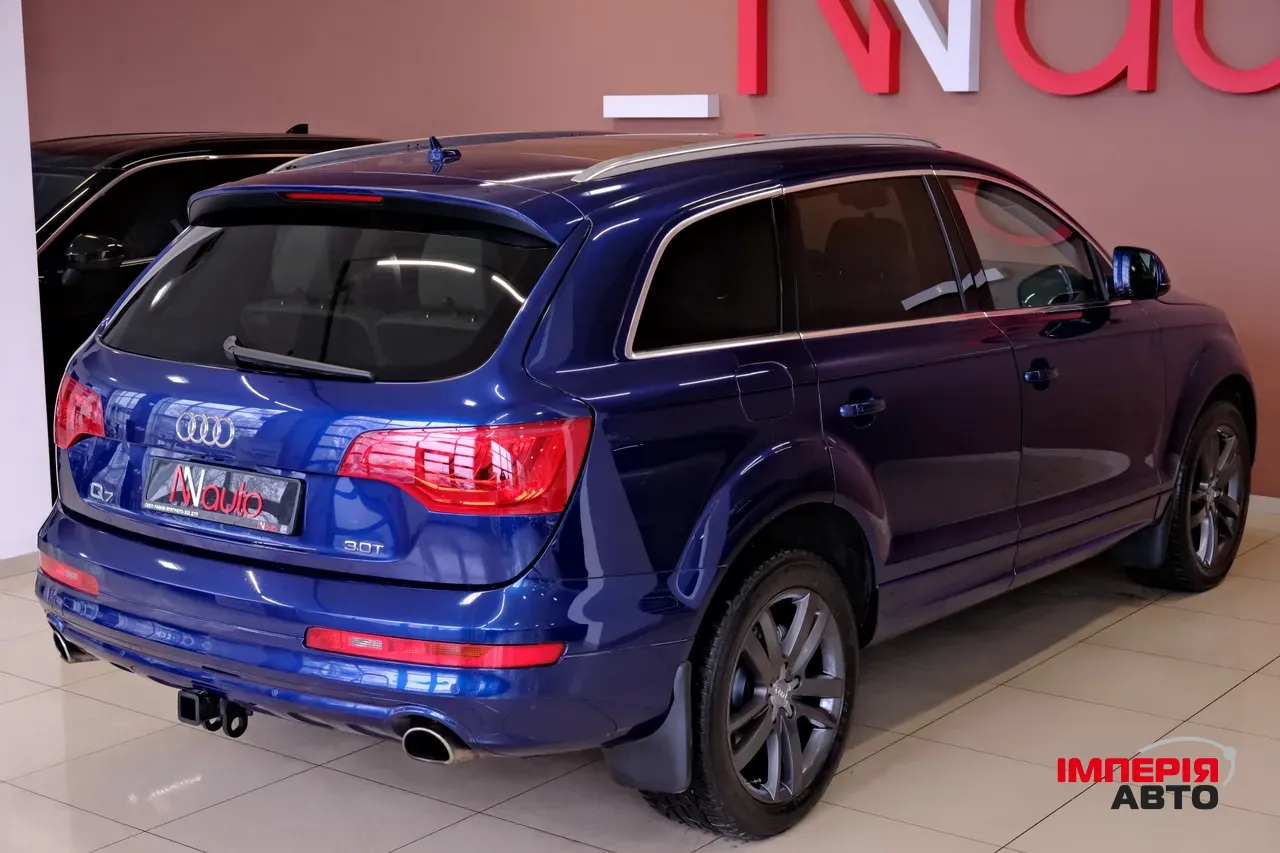 Audi Q7 - фото 5