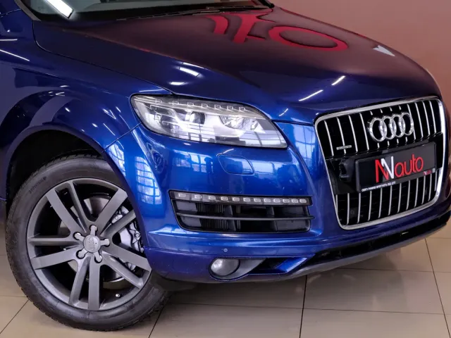 Audi Q7 - фото 3