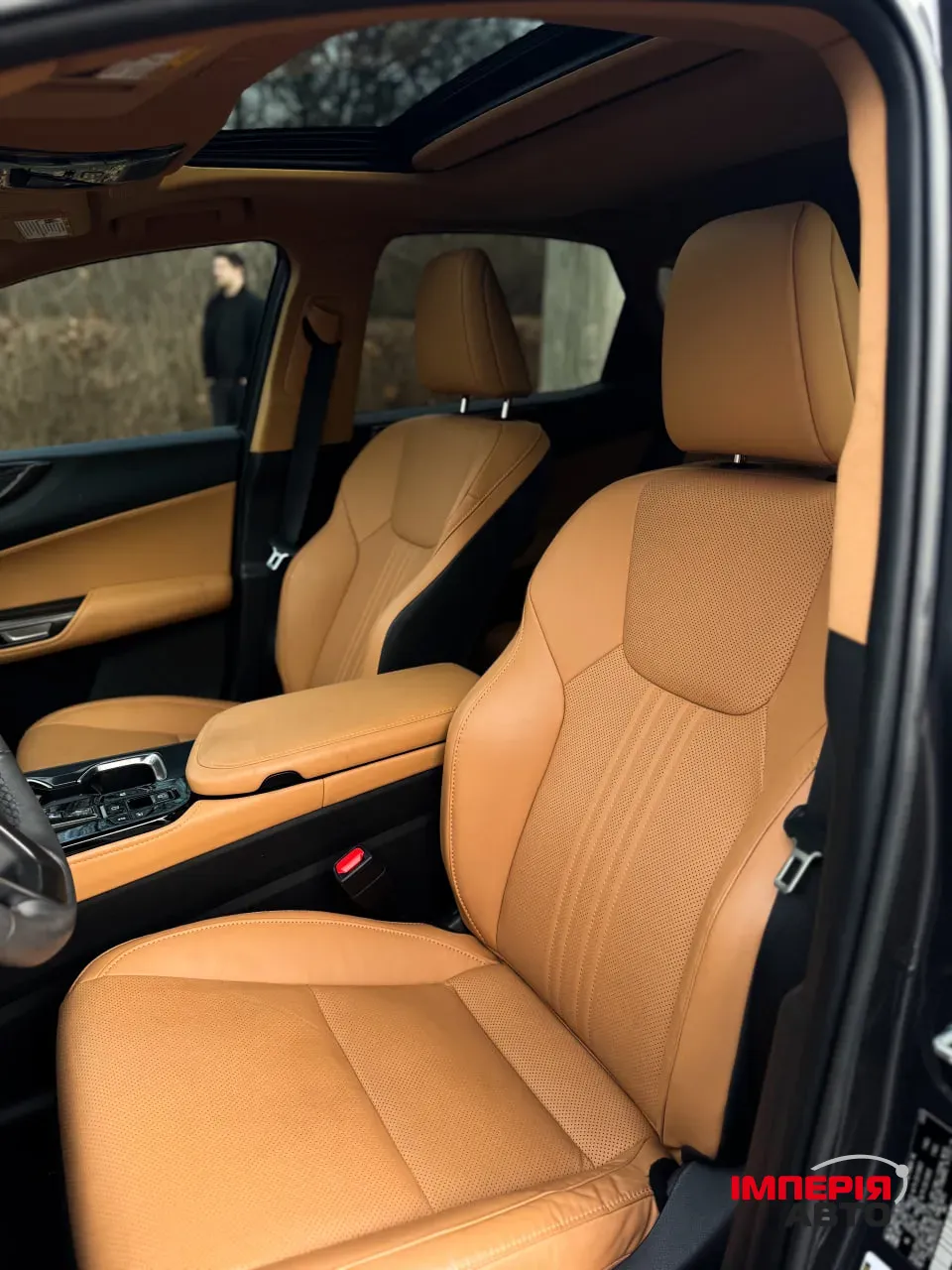 Lexus NX - фото 11