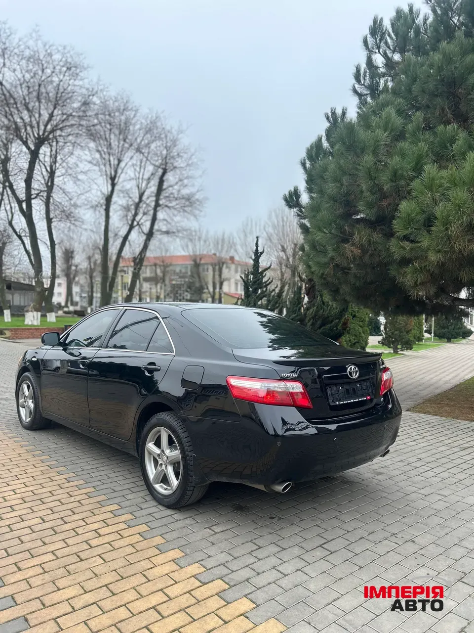 Toyota Camry - фото 4