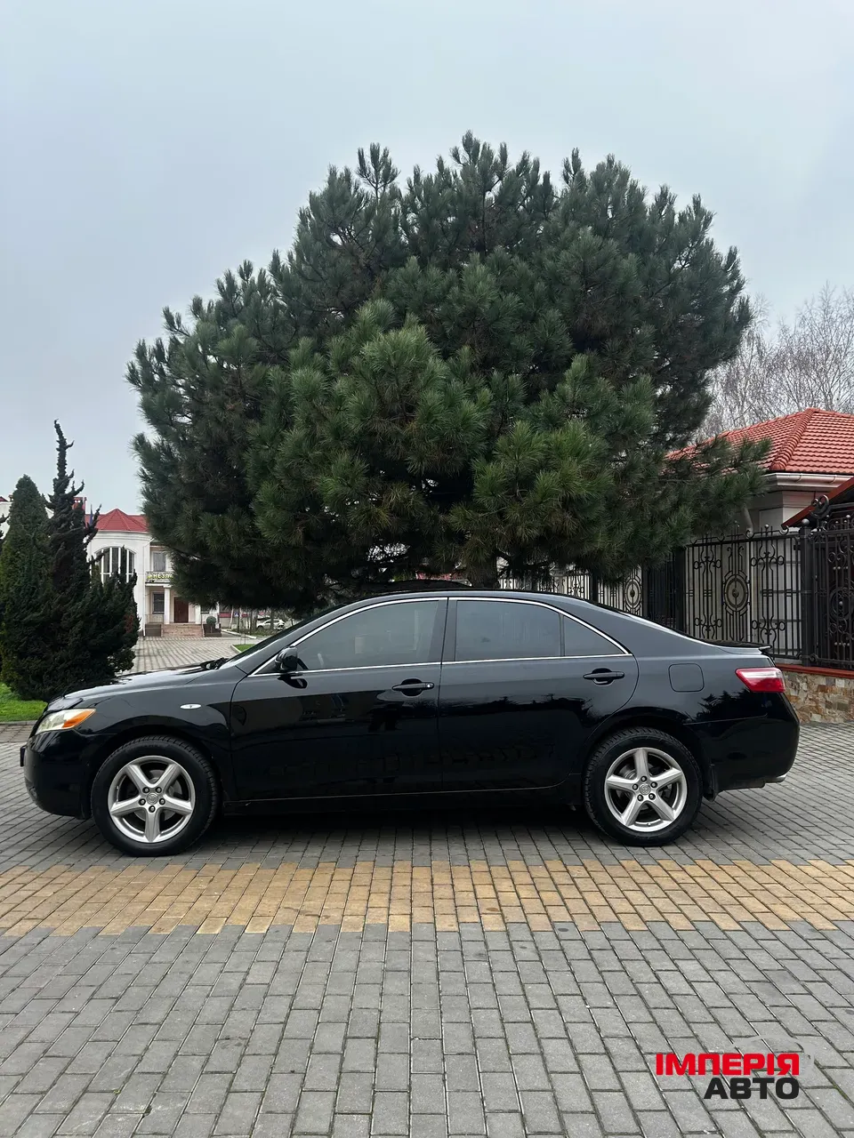 Toyota Camry - фото 3