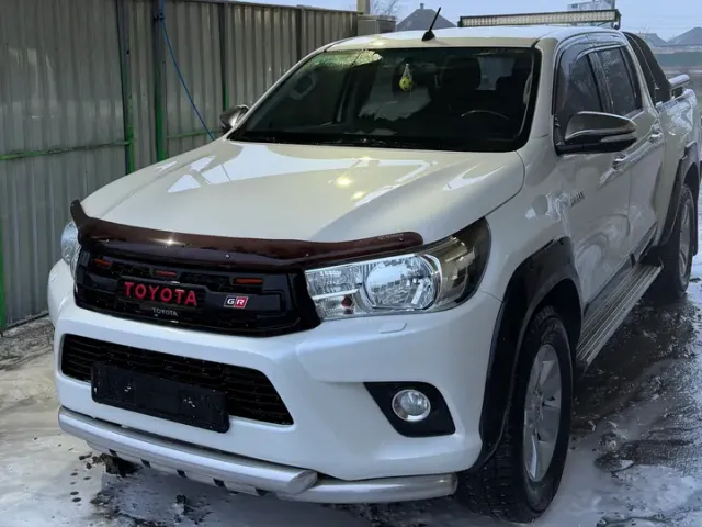 Toyota Hilux - фото 3