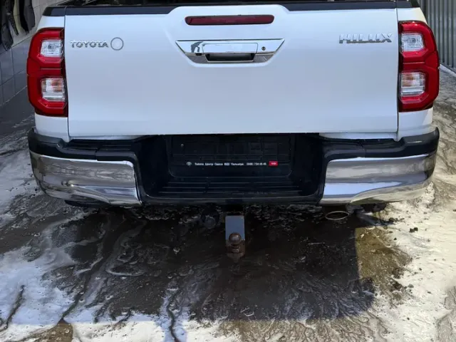 Toyota Hilux - фото 4