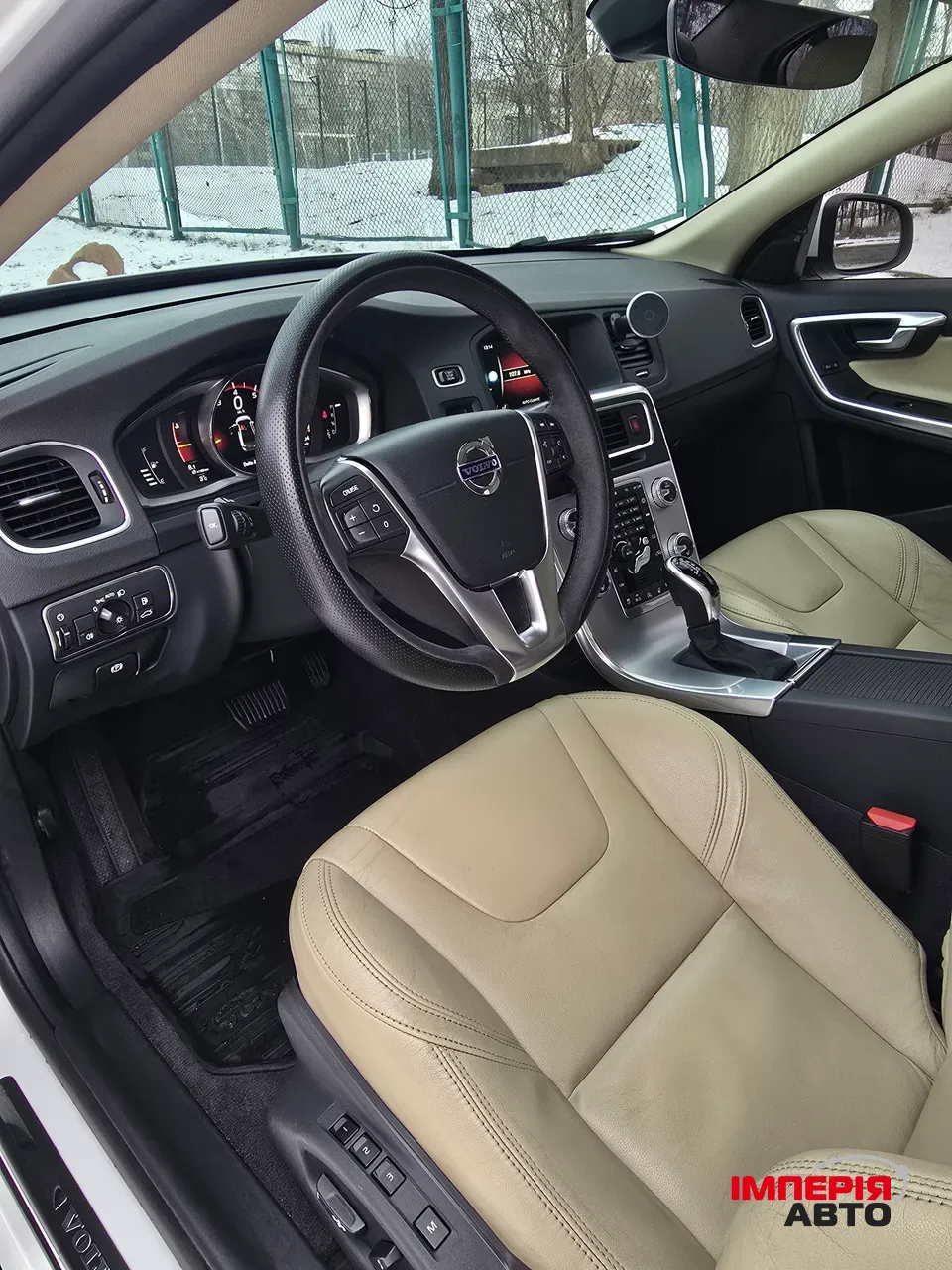 Volvo S60 - фото 17