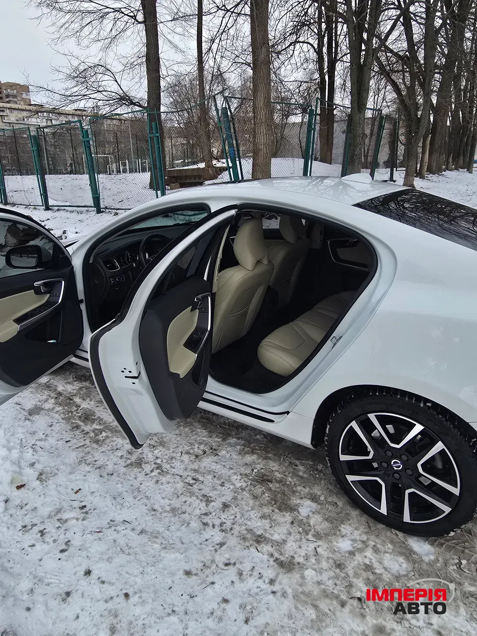 Volvo S60 - фото 13