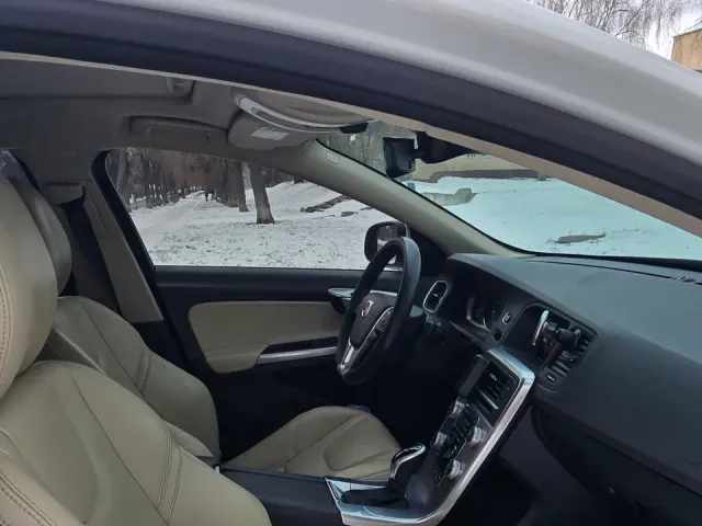 Volvo S60 - фото 5