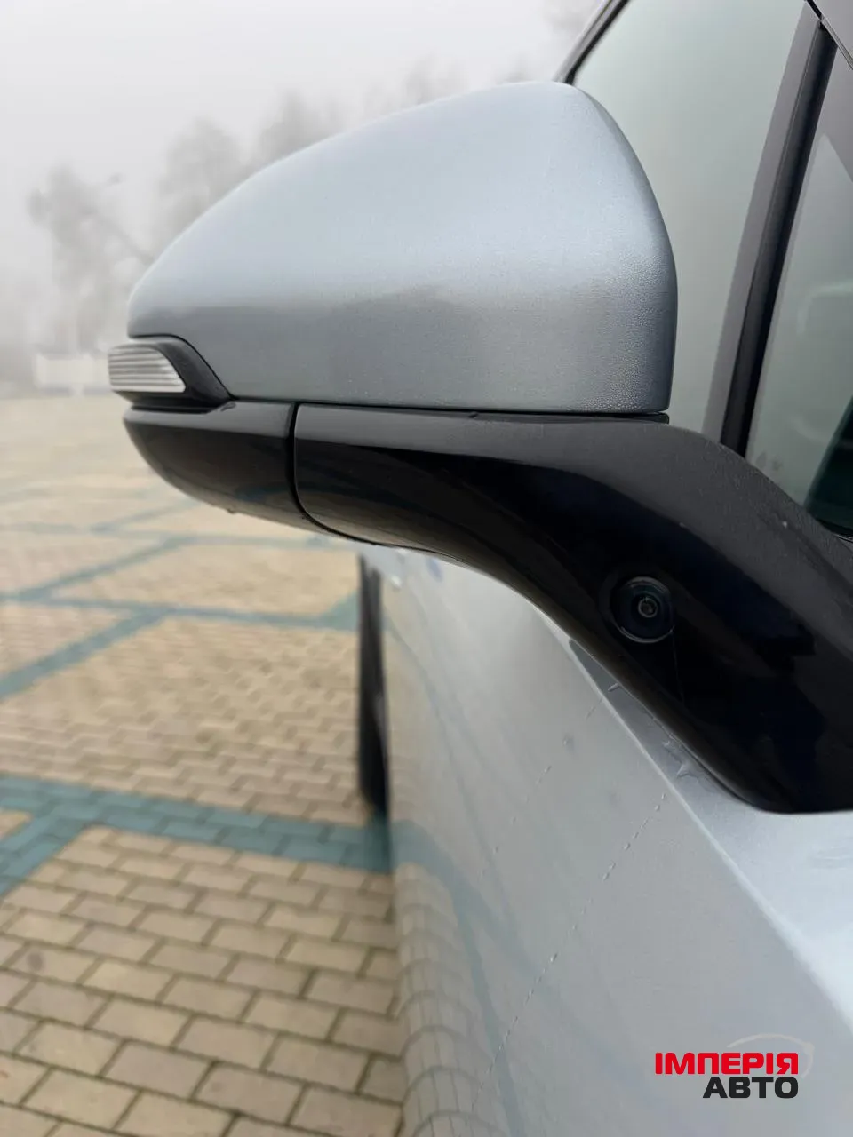 Rivian R1S - фото 34