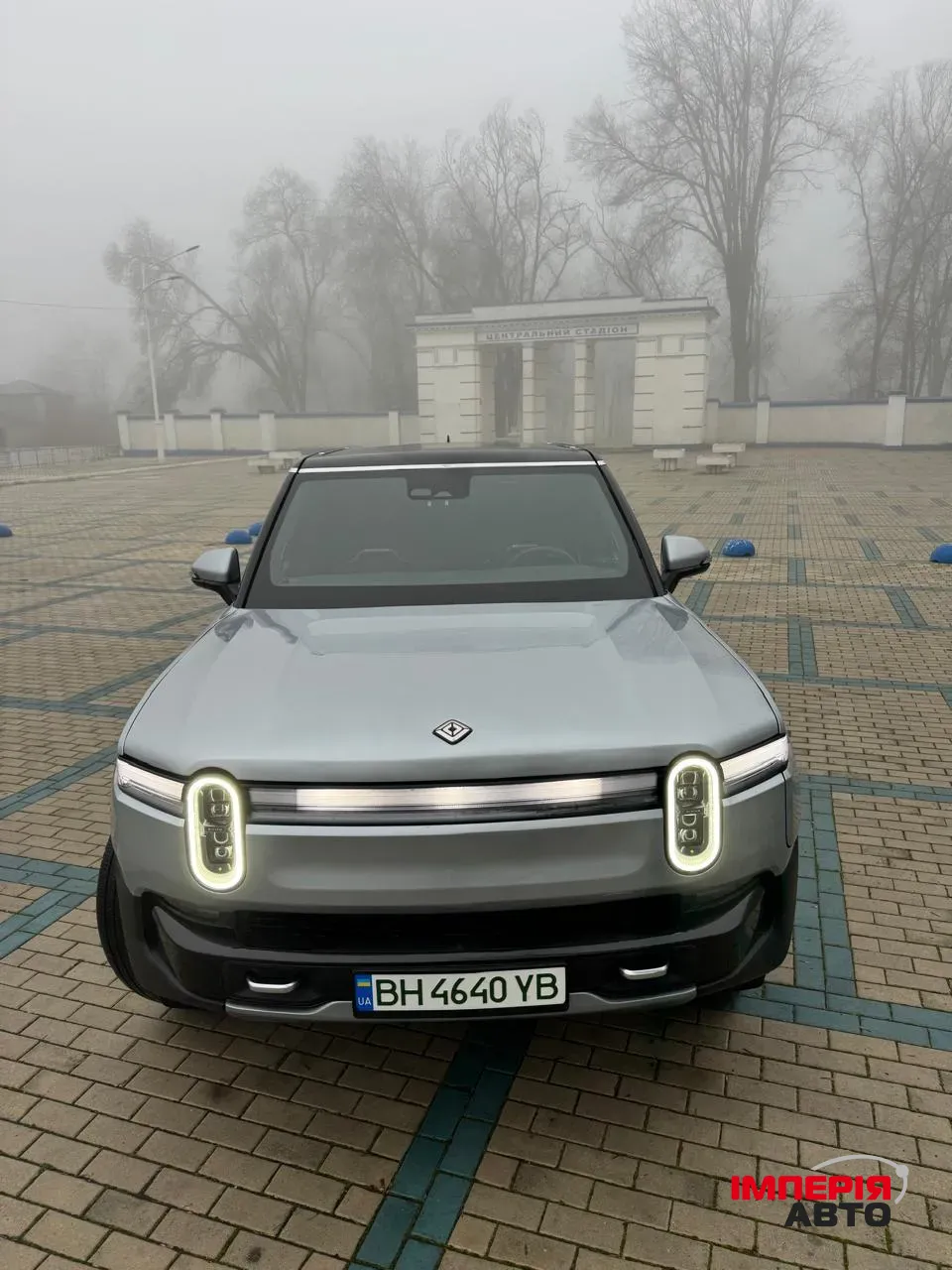 Rivian R1S - фото 2