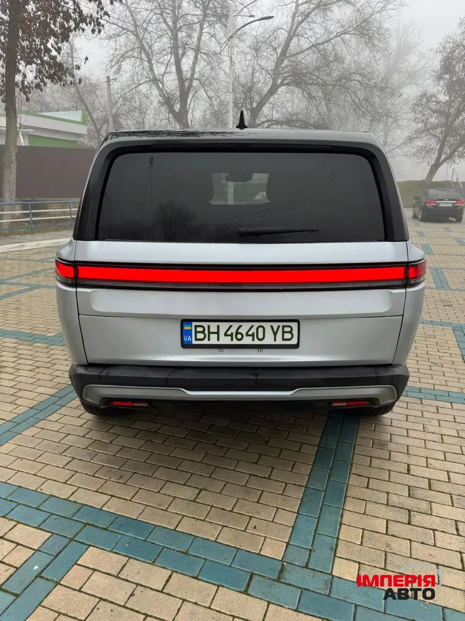 Rivian R1S - фото 6