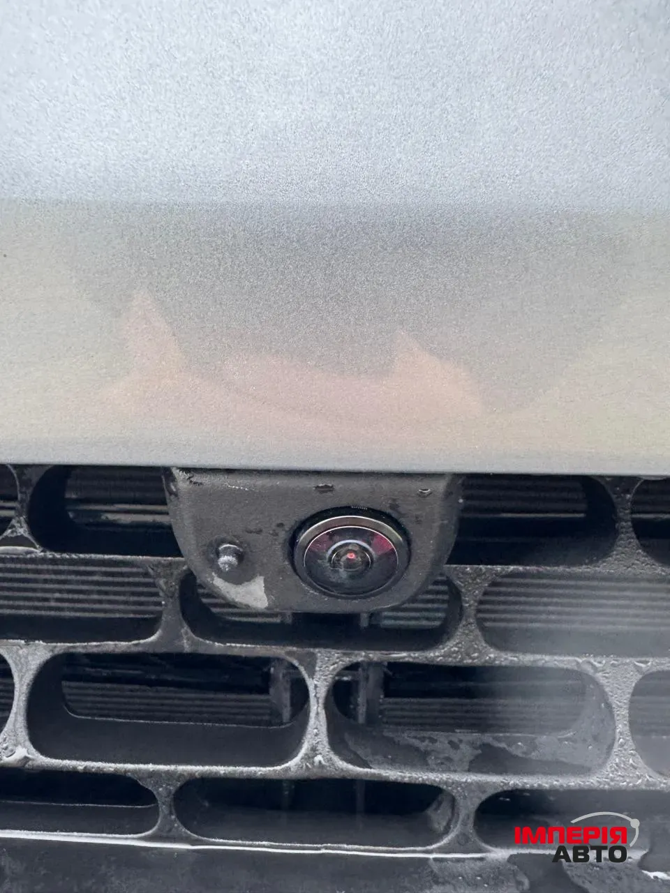 Rivian R1S - фото 37