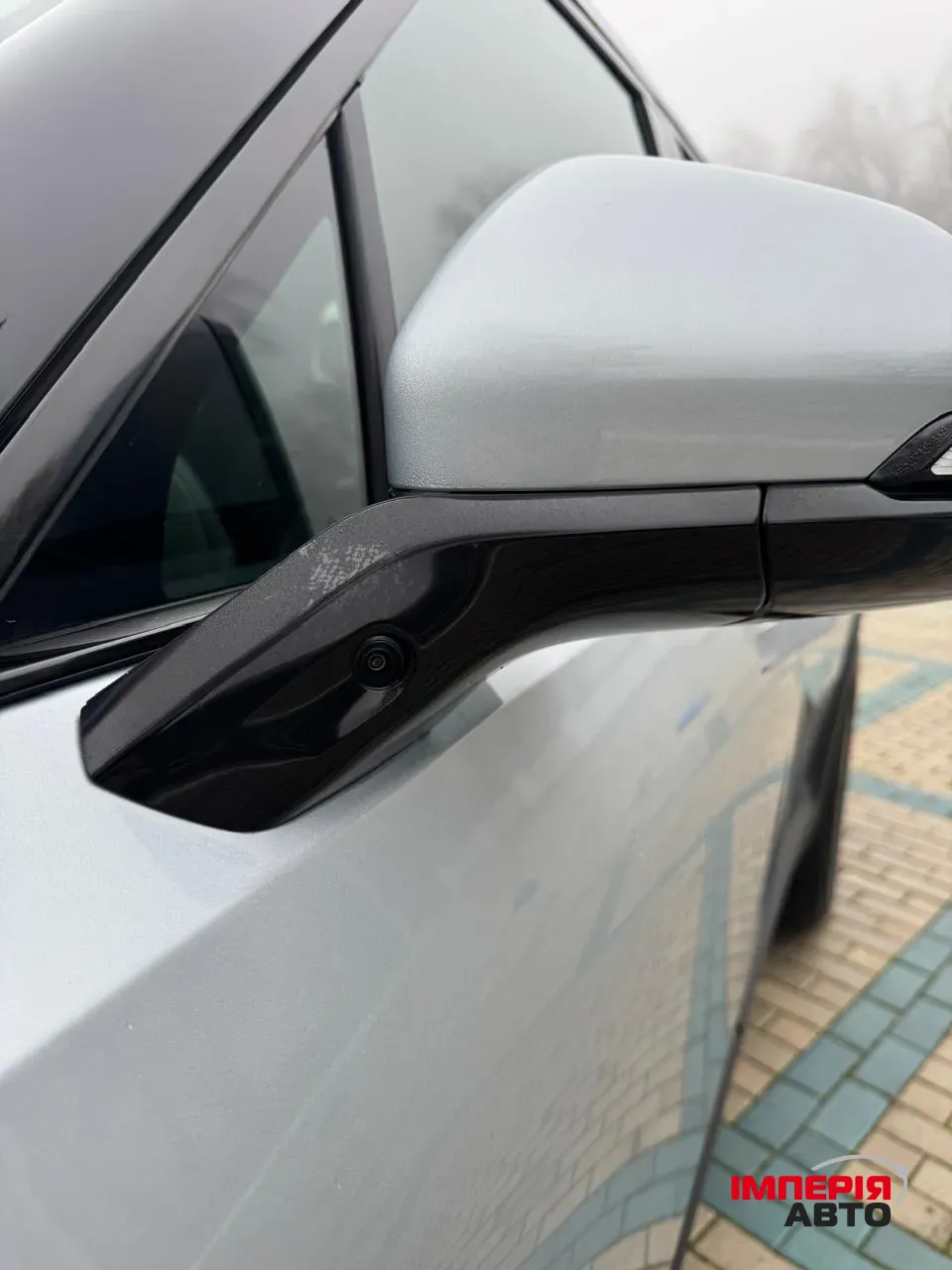 Rivian R1S - фото 36