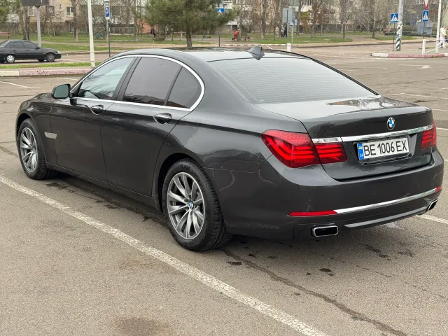 BMW 7 серії - фото 4