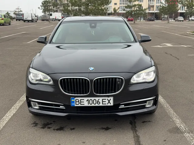 BMW 7 серії - фото 1