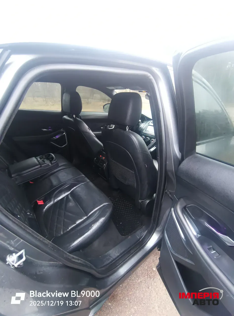 Jaguar E-Pace - фото 26