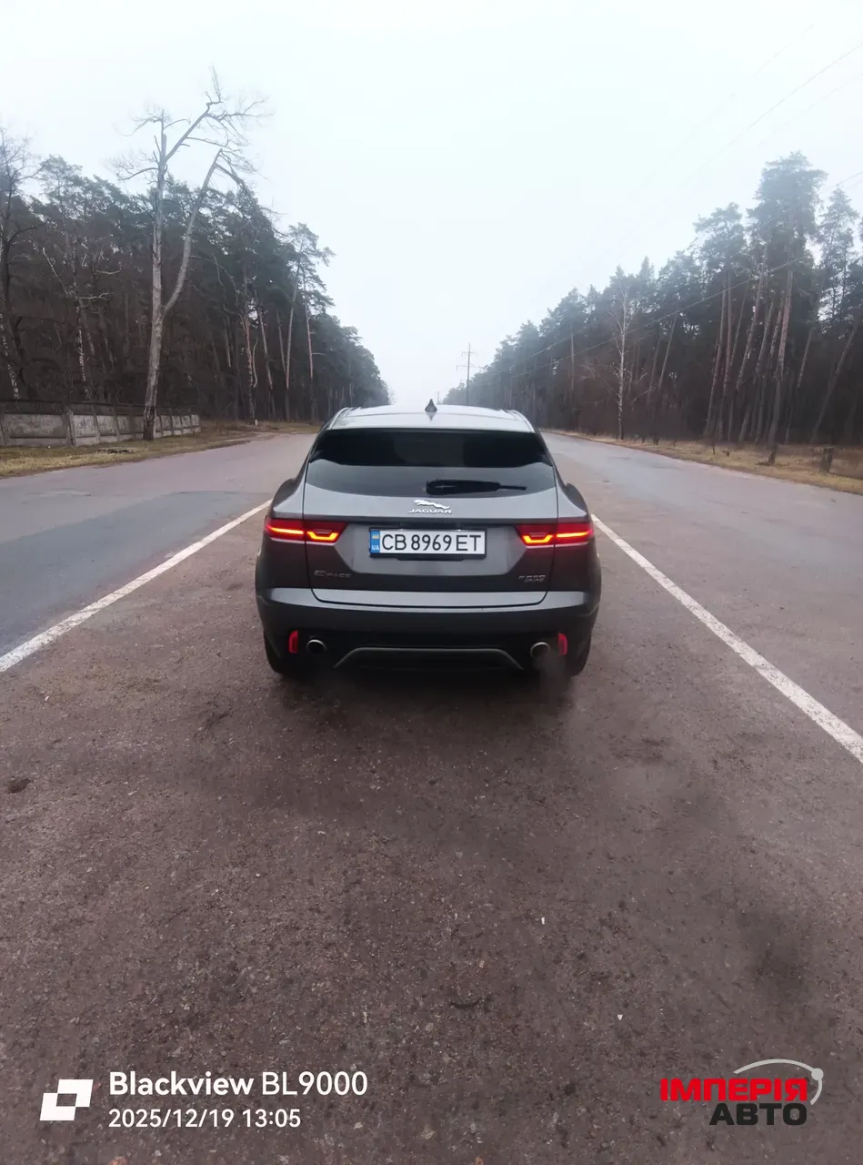 Jaguar E-Pace - фото 10