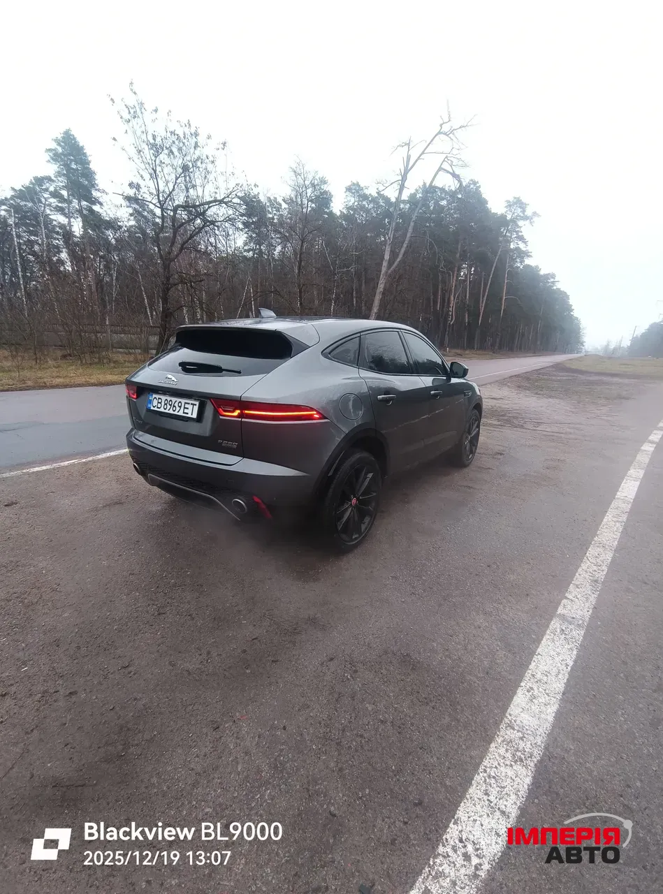 Jaguar E-Pace - фото 8