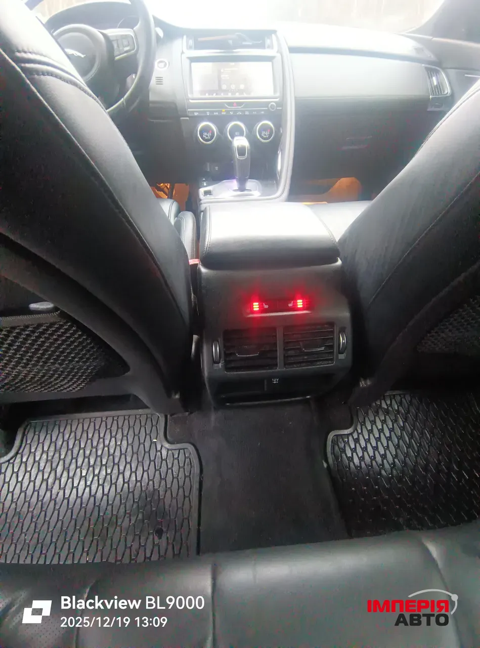 Jaguar E-Pace - фото 27