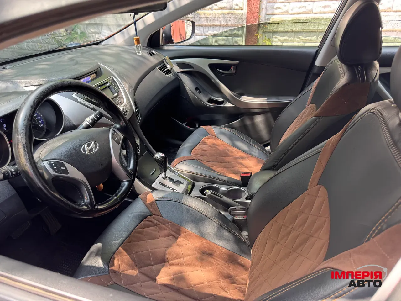 Hyundai Elantra - фото 5