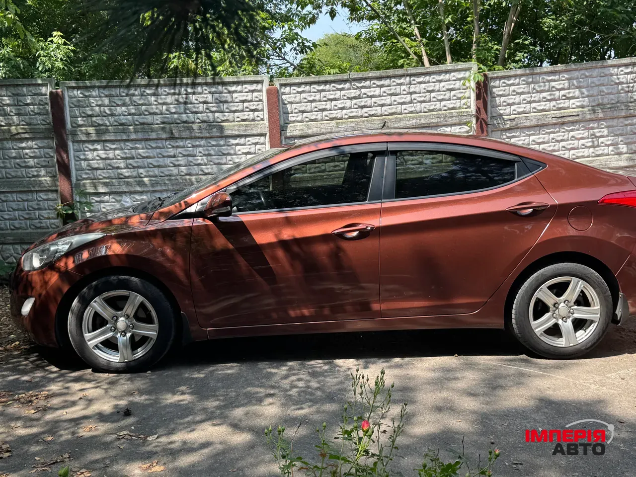 Hyundai Elantra - фото 2