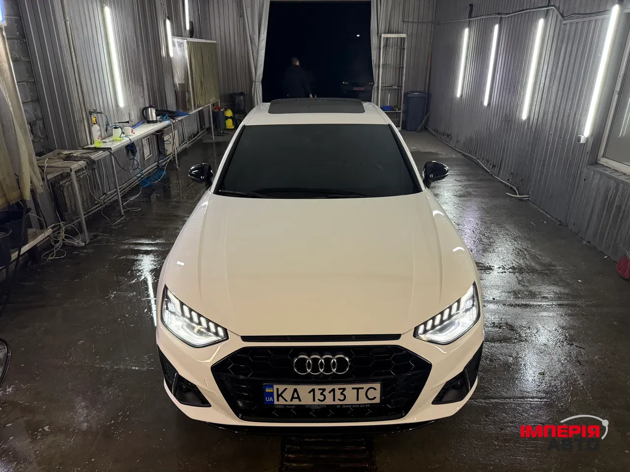 Audi A4 - фото 7