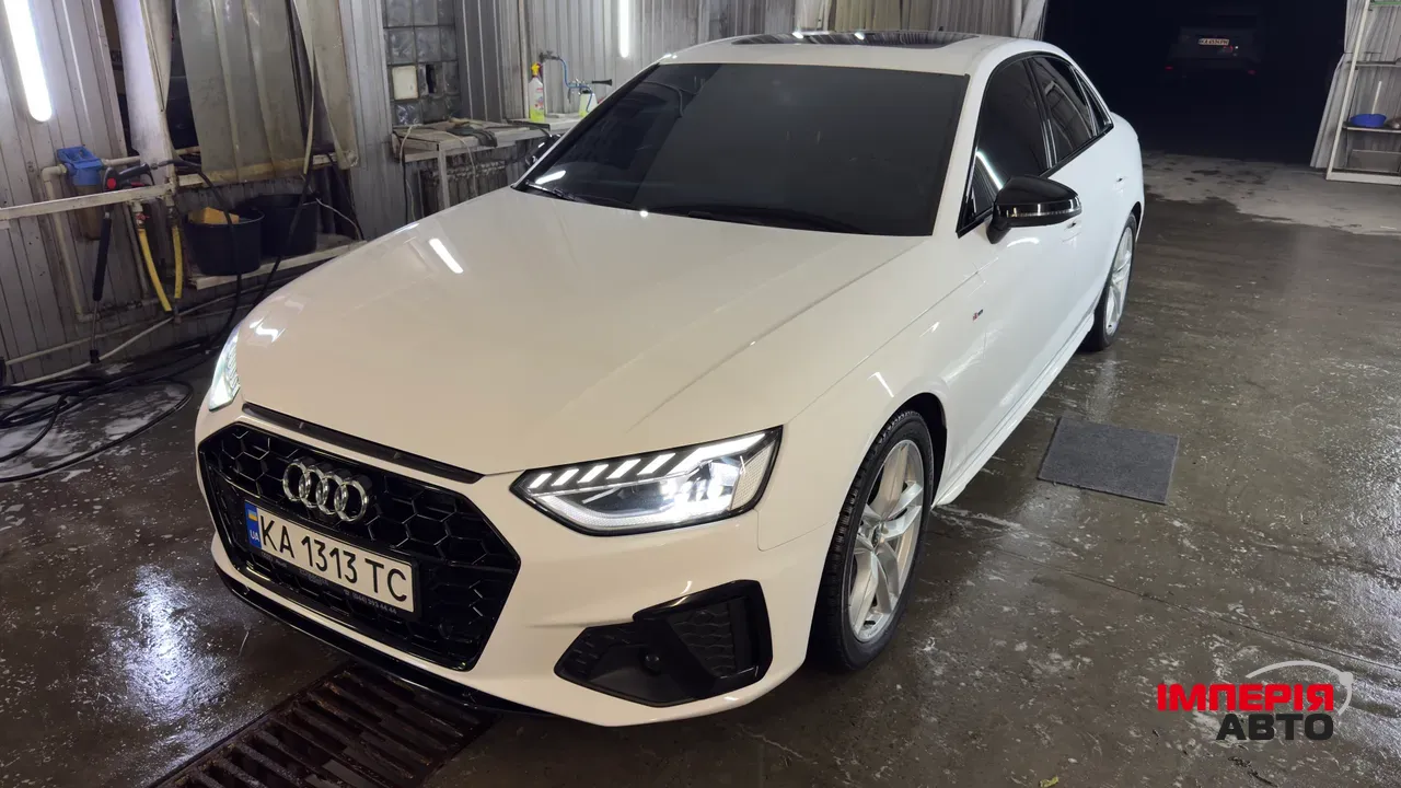 Audi A4 - фото 17